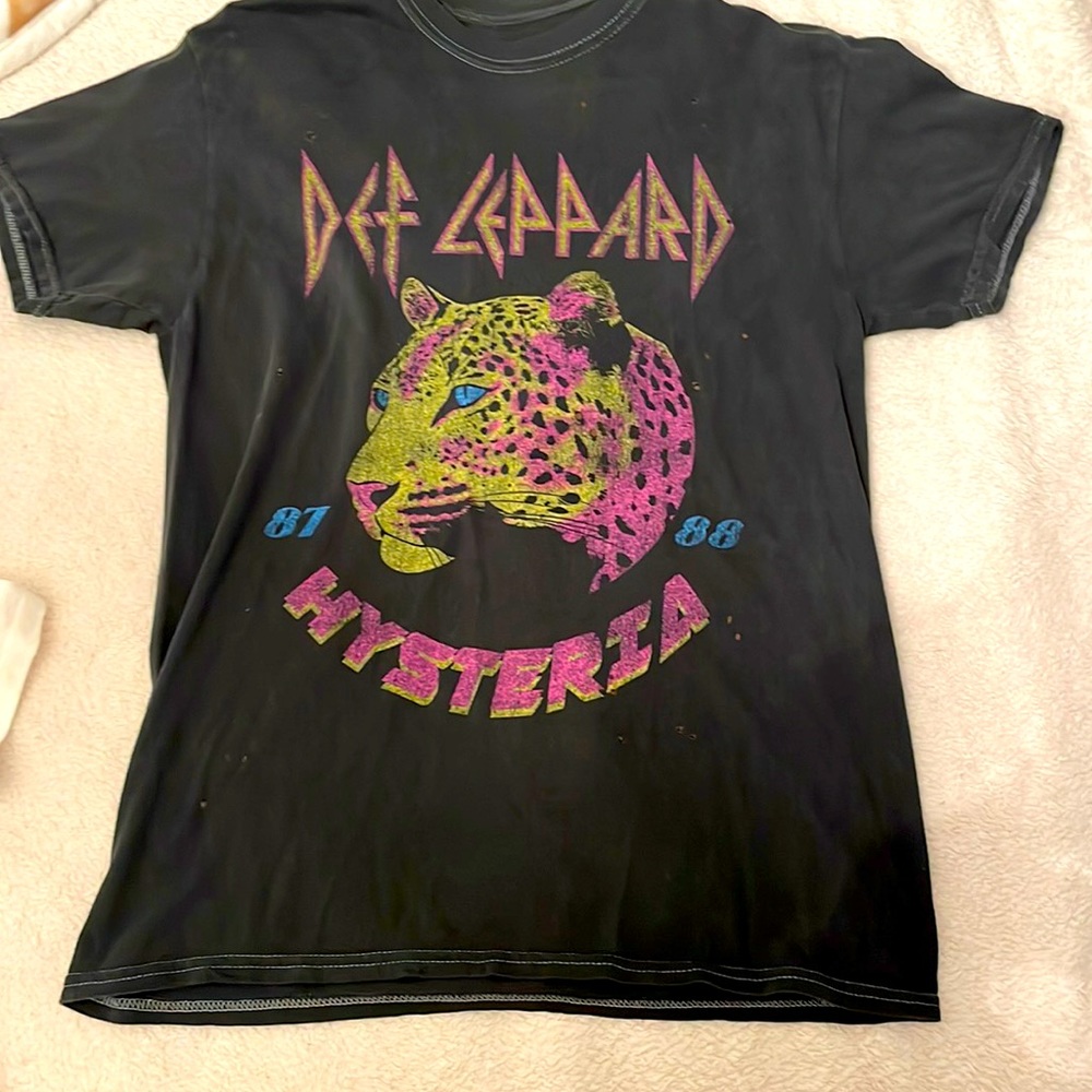Womens small-medium graphic t-shirt. 100% cotton